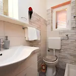 Mira بيت ضيافة ستاريغغاد باكلينتسا