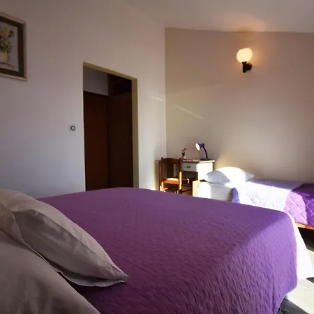 Mira Gæstehus 3*