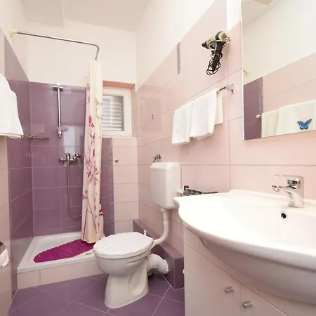 Mira Starigrad Paklenica