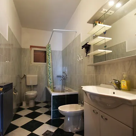 Pensjonat Mira 3*