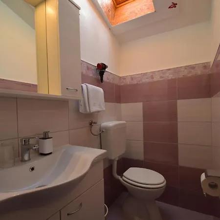 Mira Starigrad Paklenica